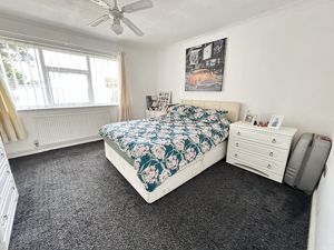 Bedroom- click for photo gallery
